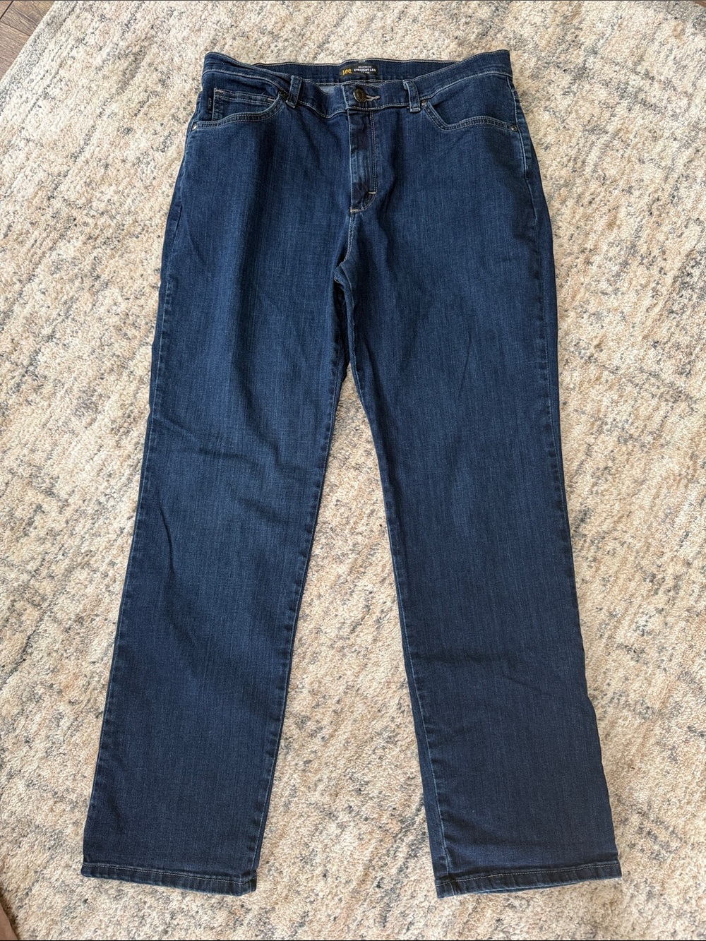 Lee Classic Women's Straight-Leg Jeans in Deep Indigo